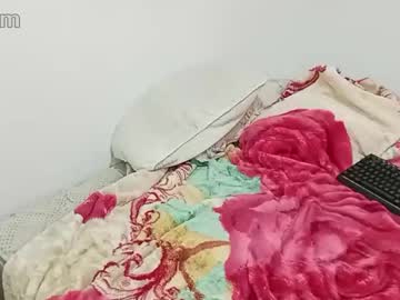 Senuntwink Chaturbate stream image from May 01, 2026