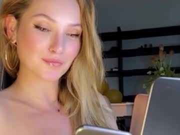 Glammiss Chaturbate stream image from May 01, 2026