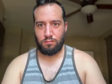 Hugedicktop Chaturbate stream image from May 01, 2026