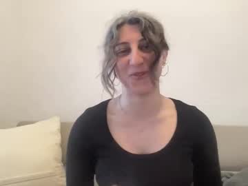 Meena0220 Chaturbate stream image from May 01, 2026