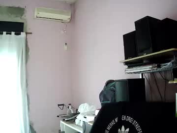 Pol22010 Chaturbate stream image from May 01, 2026