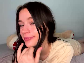 Angelgirldolly Chaturbate stream image from May 01, 2026