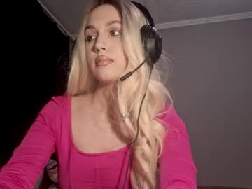Erinnnaji Chaturbate stream image from May 01, 2026