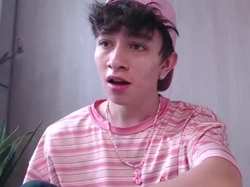 Ismoll Chaturbate stream image from May 01, 2026