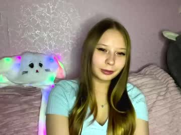 Madelainesperoni Chaturbate stream image from May 01, 2026
