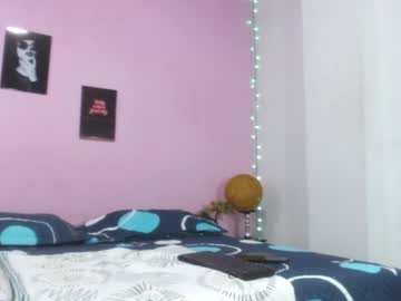 Kattybrownes_64 Chaturbate stream image from May 01, 2026