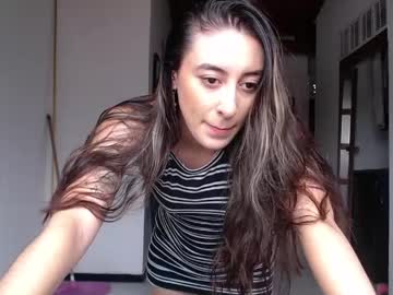 Chloe_Vahos Chaturbate stream image from May 01, 2026