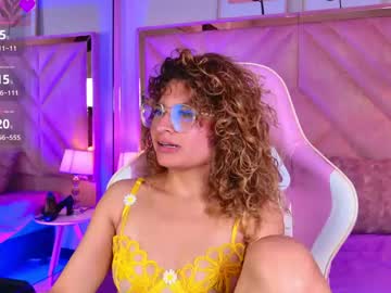 Emilyjonesss_ Chaturbate stream image from May 01, 2026