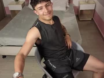 Ethan_Leon Chaturbate stream image from May 01, 2026