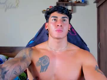 Taylor_Mclane1 Chaturbate stream image from May 01, 2026