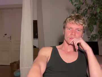 Fituniformguy Chaturbate stream image from May 01, 2026