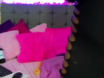Tatachanell Chaturbate stream image from May 01, 2026