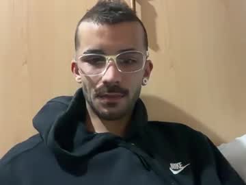 Tommydesirex Chaturbate stream image from May 01, 2026