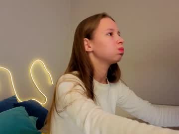 Emma_Clon Chaturbate stream image from May 02, 2026