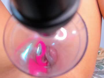 Dania_Wi Chaturbate stream image from May 02, 2026