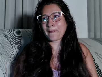Deesseluxure_ Chaturbate stream image from May 02, 2026