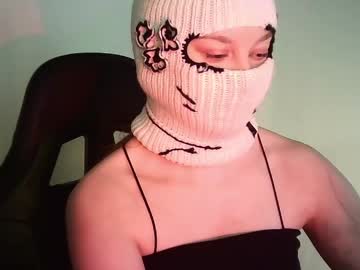 Renesme_Lusilia Chaturbate stream image from May 02, 2026