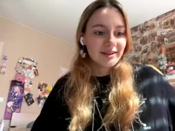 Winifredfeuerstein Chaturbate stream image from May 02, 2026