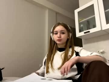 Brigidreever Chaturbate stream image from May 02, 2026
