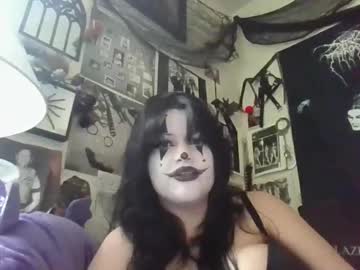 Bratcouturee Chaturbate stream image from May 02, 2026