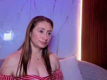 Kelly_Gracee Chaturbate stream image from May 02, 2026