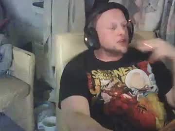 Richardd110011 Chaturbate stream image from May 03, 2026