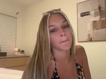 Lilysummers21208 Chaturbate stream image from May 03, 2026