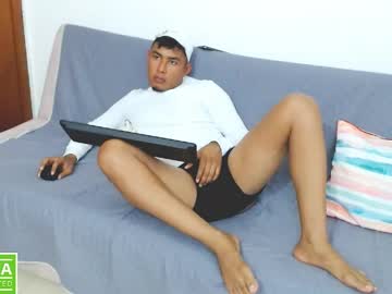 Denzel2603 Chaturbate stream image from May 03, 2026