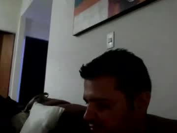 Wilmer8282 Chaturbate stream image from May 03, 2026
