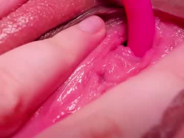 Teeencutee Chaturbate stream image from May 03, 2026