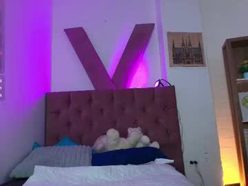 Violett_Foxx1 Chaturbate stream image from May 03, 2026
