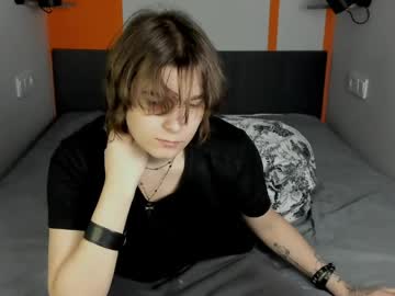 Lazydarkknight Chaturbate stream image from May 03, 2026