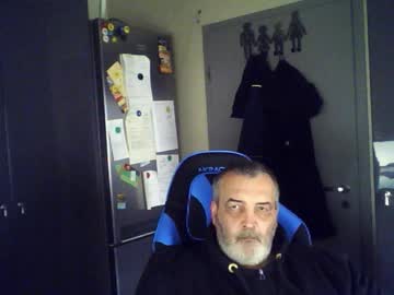 Chris250268 Chaturbate stream image from May 03, 2026