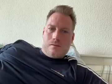 Chris2024x Chaturbate stream image from May 03, 2026