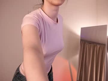 Louiseevans Chaturbate stream image from May 03, 2026
