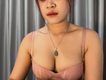 Charrmingmey Chaturbate stream image from May 03, 2026