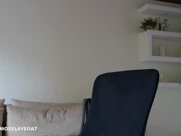 Maximohoot Chaturbate stream image from May 03, 2026