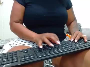 Raysajoness Chaturbate stream image from May 03, 2026