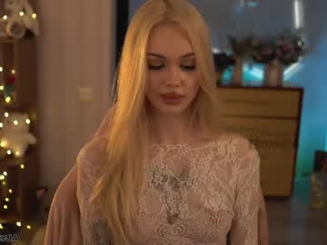 Manifreyja Chaturbate stream image from May 03, 2026