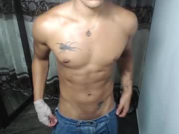 Lyon_Wolf2 Chaturbate stream image from May 04, 2026