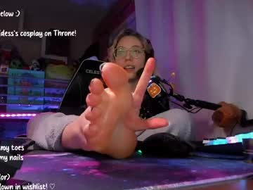 Elestialfindom Chaturbate stream image from May 04, 2026