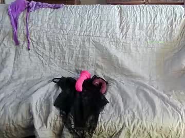 Roxaneramirez Chaturbate stream image from May 04, 2026