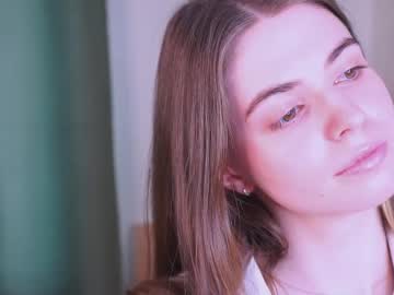 Sharilynkelsoe Chaturbate stream image from May 04, 2026