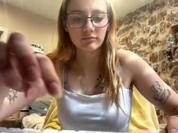 Winifredfeuerstein Chaturbate stream image from May 04, 2026