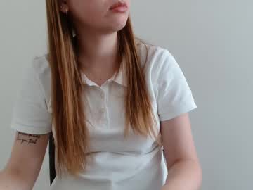Funemma000 Chaturbate stream image from May 04, 2026