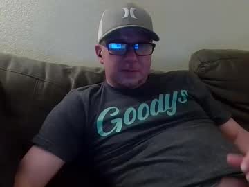 Hungsingledad79 Chaturbate stream image from May 04, 2026