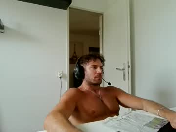 Alphah_Hunk Chaturbate stream image from May 04, 2026