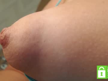 Mollywayne Chaturbate stream image from May 04, 2026