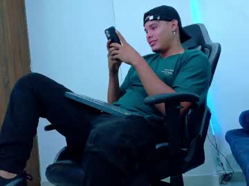 Rickleto Chaturbate stream image from May 04, 2026