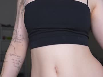 Appr0ved Chaturbate stream image from May 04, 2026